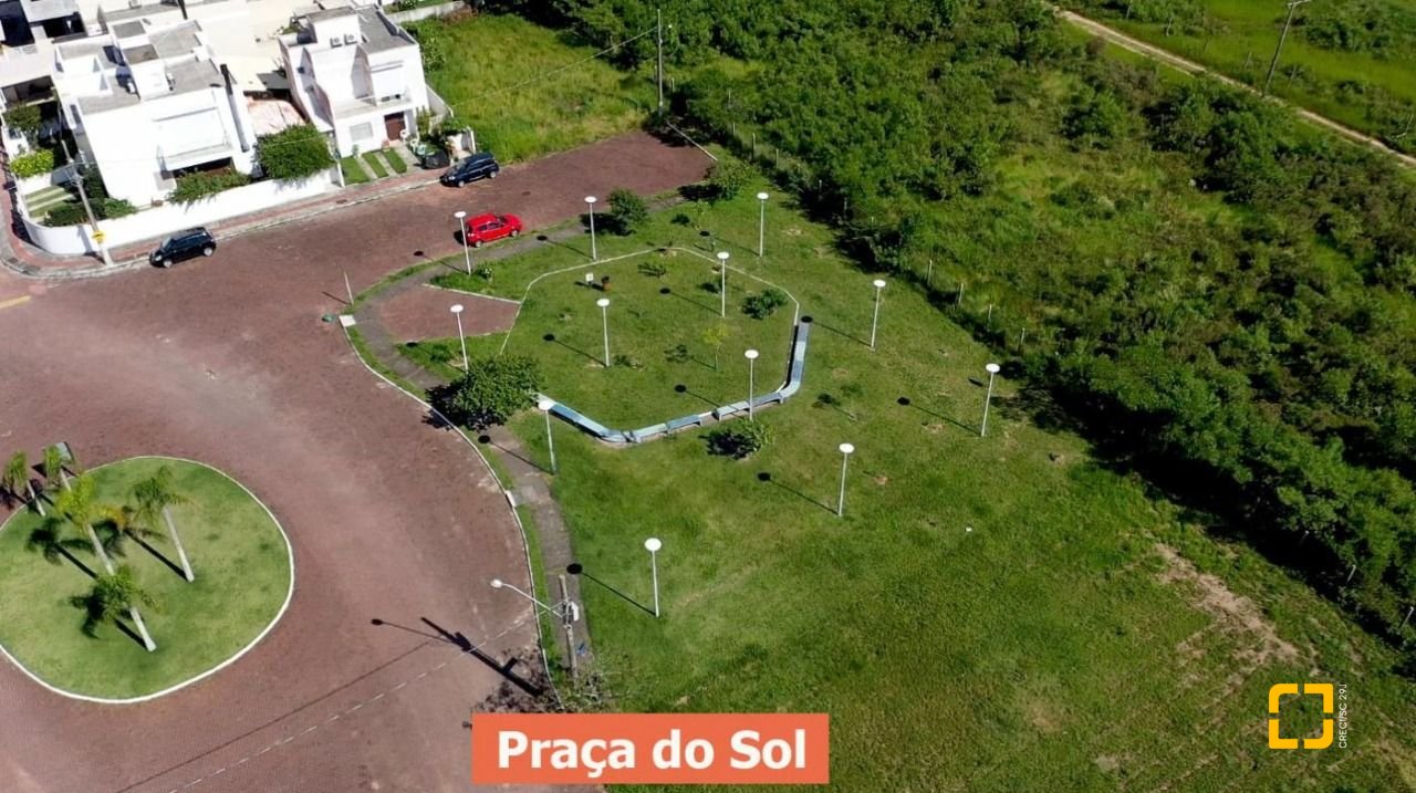Casa com 177m², 6 quartos (sendo 3 suítes), 2 garagens, no bairro Rio Vermelho em Florianópolis