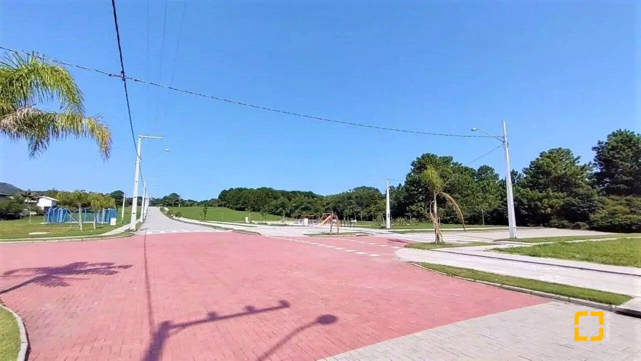 Casa com 125m², 4 quartos (sendo 2 suítes), 2 garagens, no bairro Rio Vermelho em Florianópolis