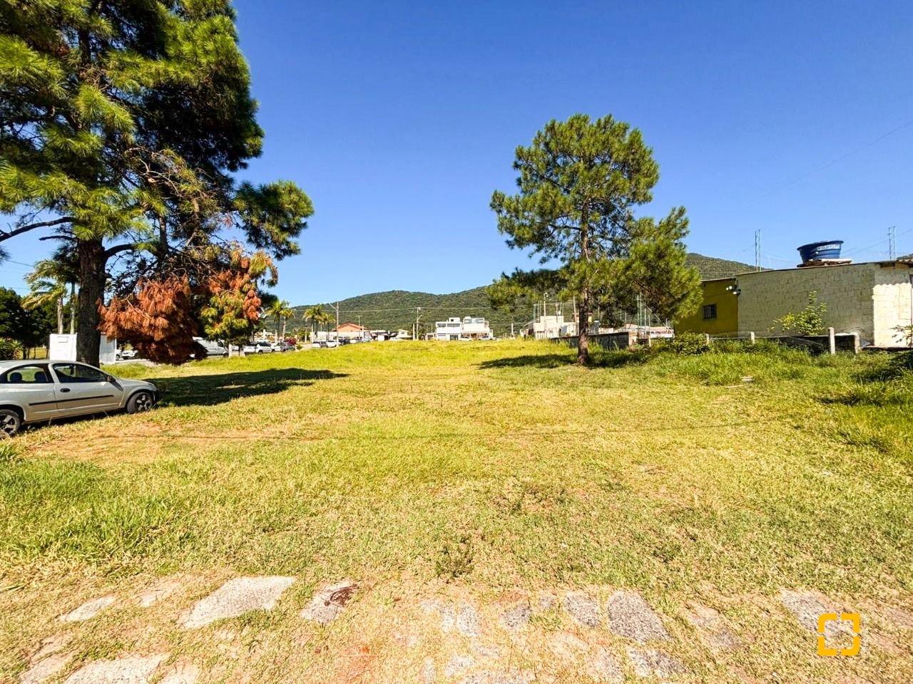 Terreno com 3200m², no bairro Rio Vermelho em Florianópolis