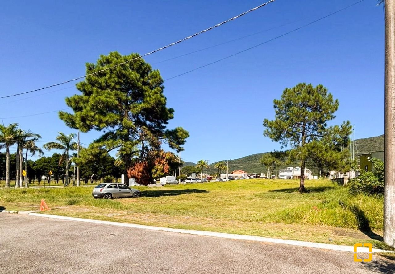 Terreno com 3200m², no bairro Rio Vermelho em Florianópolis