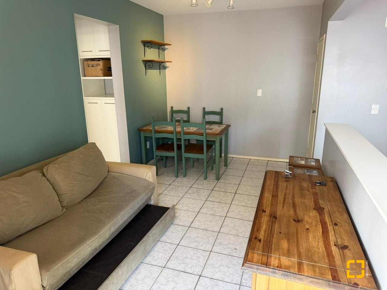 Apartamento com 43m², 1 quarto, 1 garagem, no bairro Carvoeira em Florianópolis