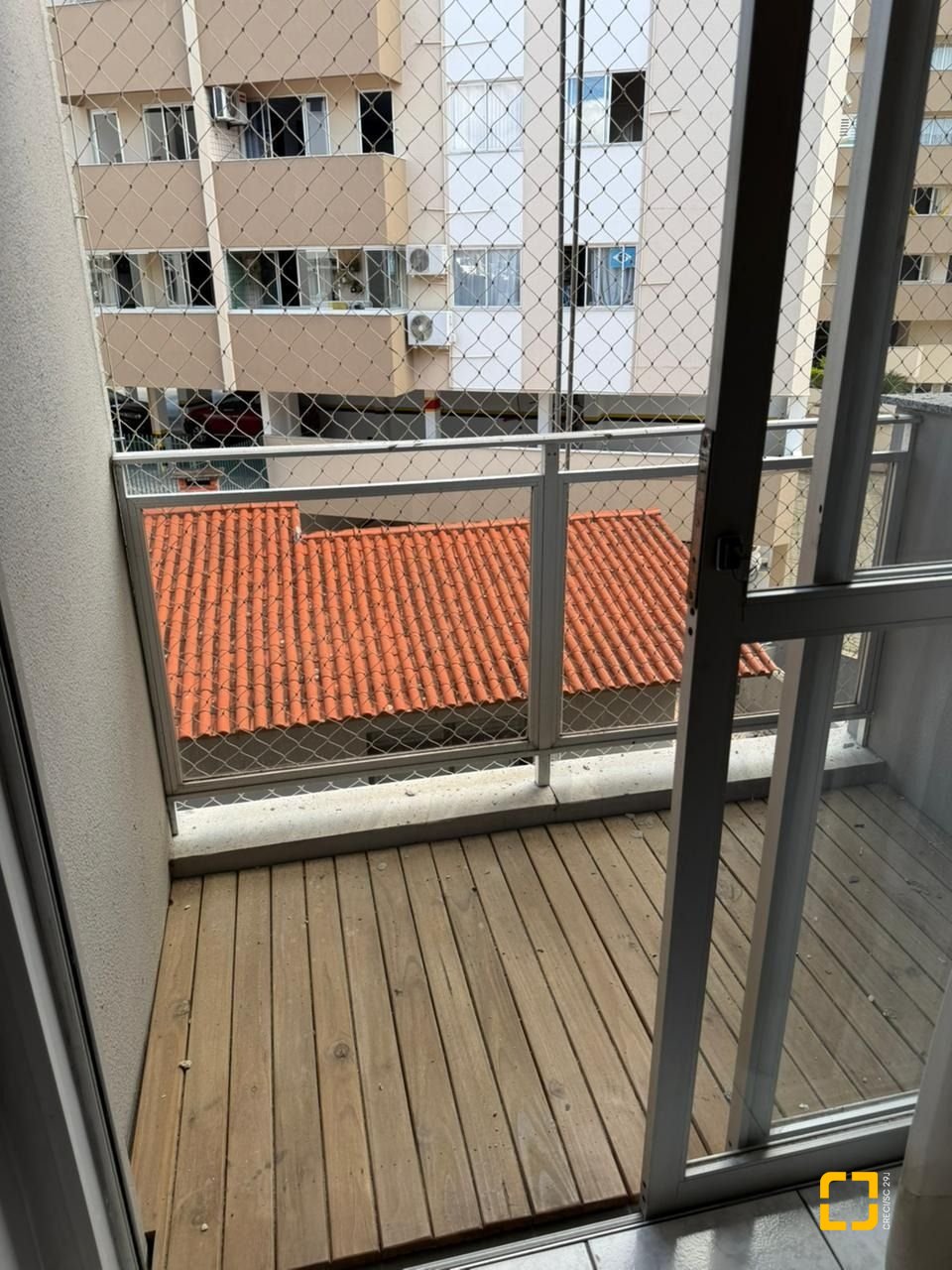 Apartamento com 43m², 1 quarto, 1 garagem, no bairro Carvoeira em Florianópolis