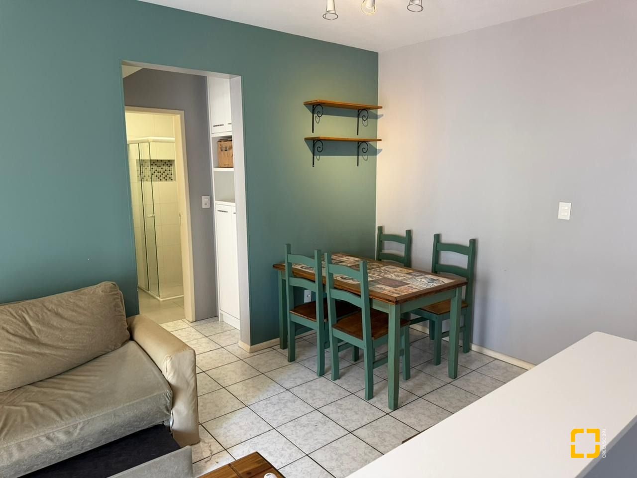 Apartamento com 43m², 1 quarto, 1 garagem, no bairro Carvoeira em Florianópolis