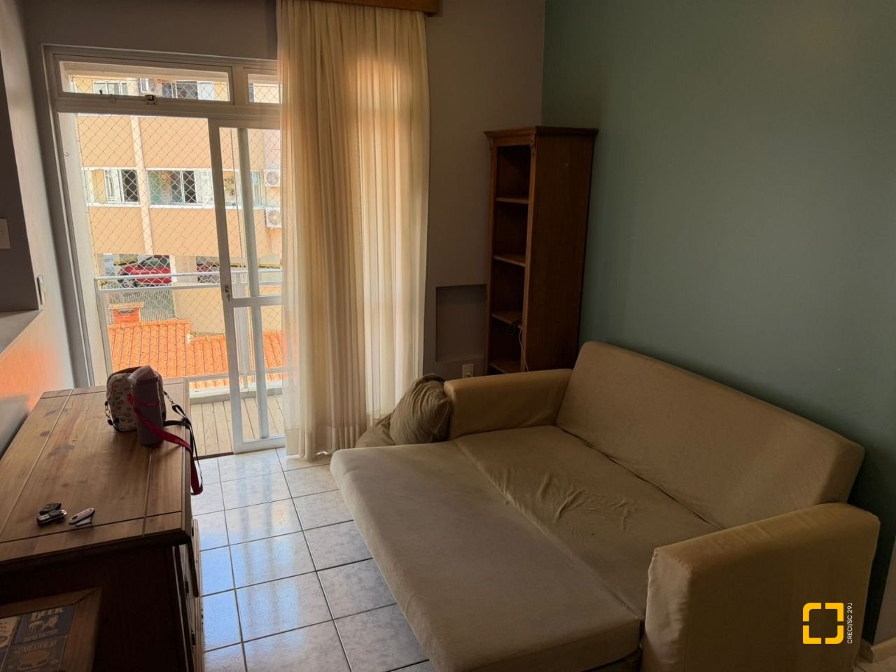 Apartamento com 43m², 1 quarto, 1 garagem, no bairro Carvoeira em Florianópolis