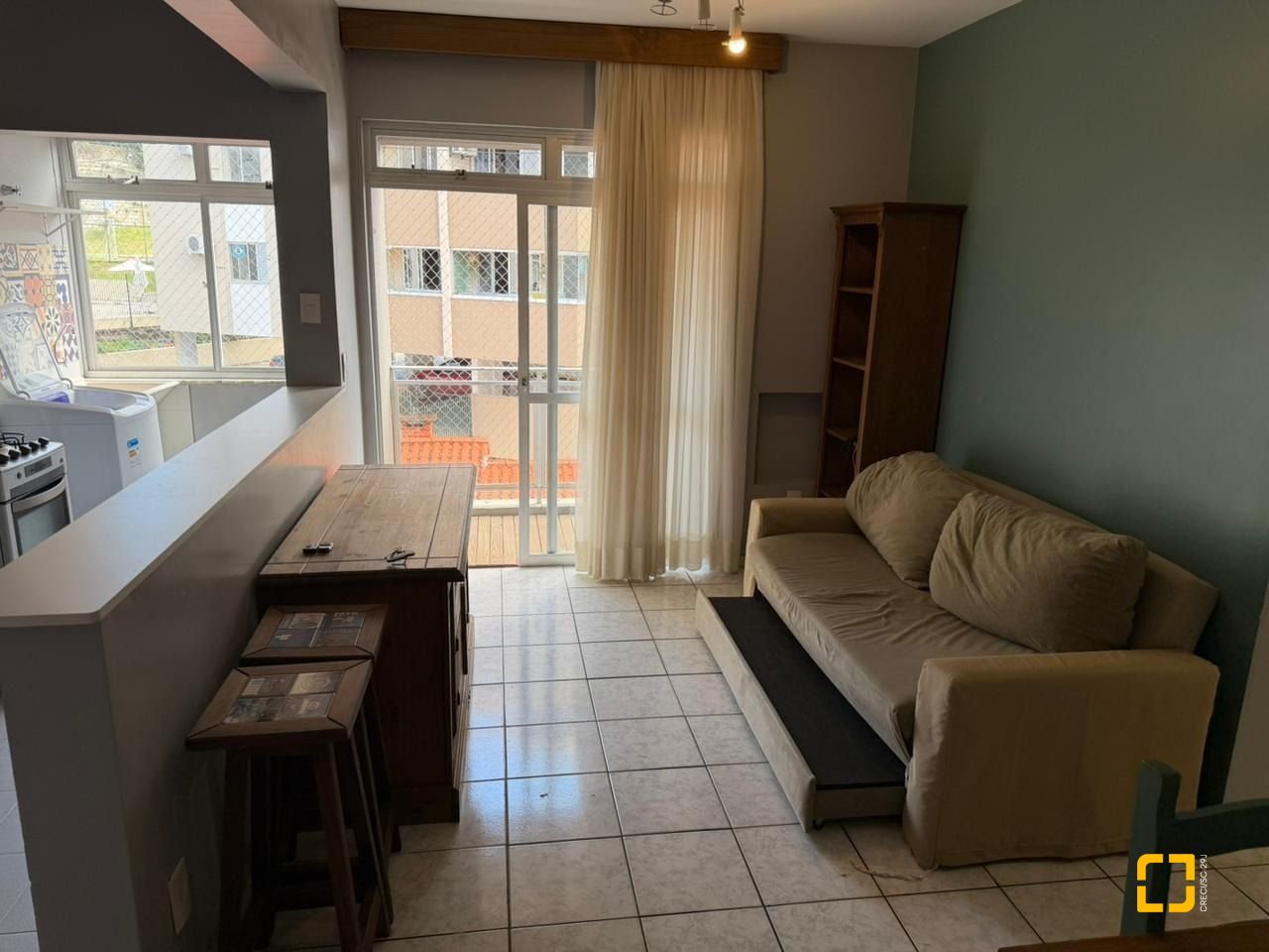 Apartamento com 43m², 1 quarto, 1 garagem, no bairro Carvoeira em Florianópolis