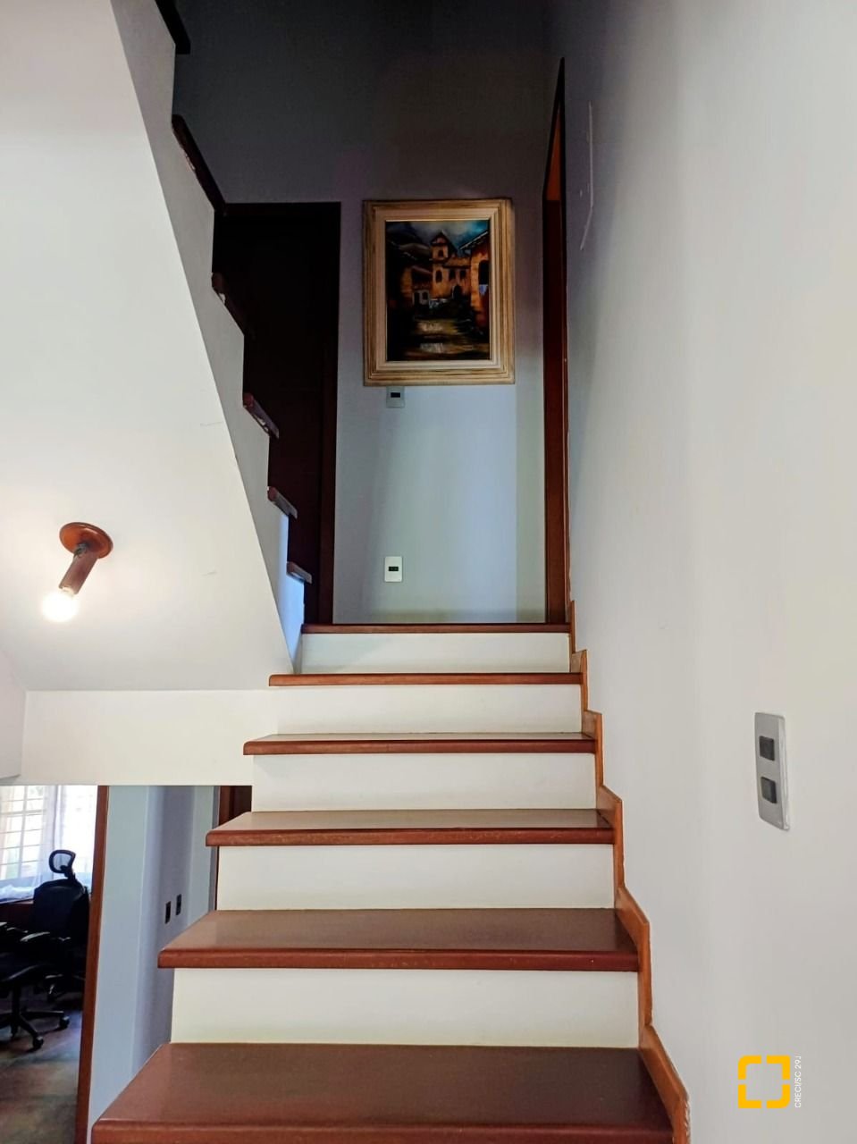 Casa com 216m², 3 quartos (sendo 1 suíte), 2 garagens, no bairro Cacupé em Florianópolis