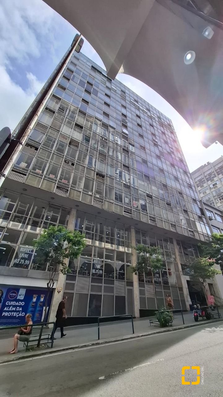 Sala com 71m², no bairro Centro em Florianópolis