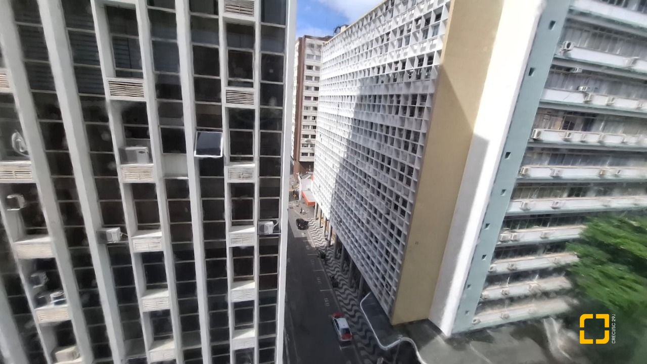 Sala com 71m², no bairro Centro em Florianópolis