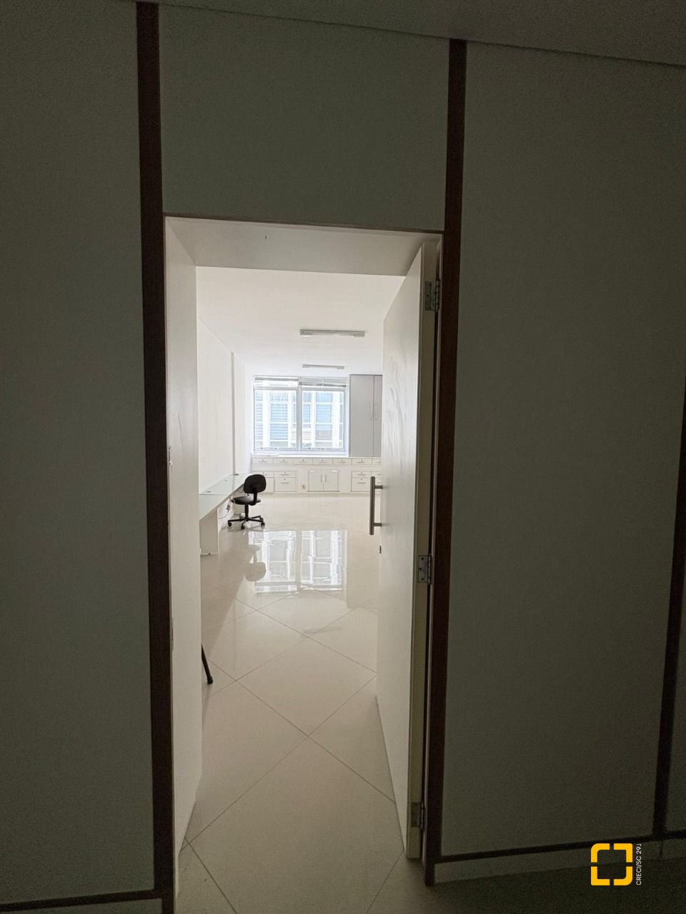 Sala com 71m², no bairro Centro em Florianópolis