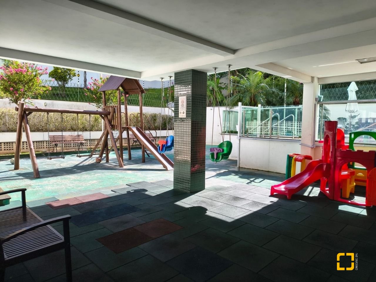 Apartamento com 117m², 5 quartos (sendo 1 suíte), 2 garagens, no bairro Jardim Atlântico em Florianópolis