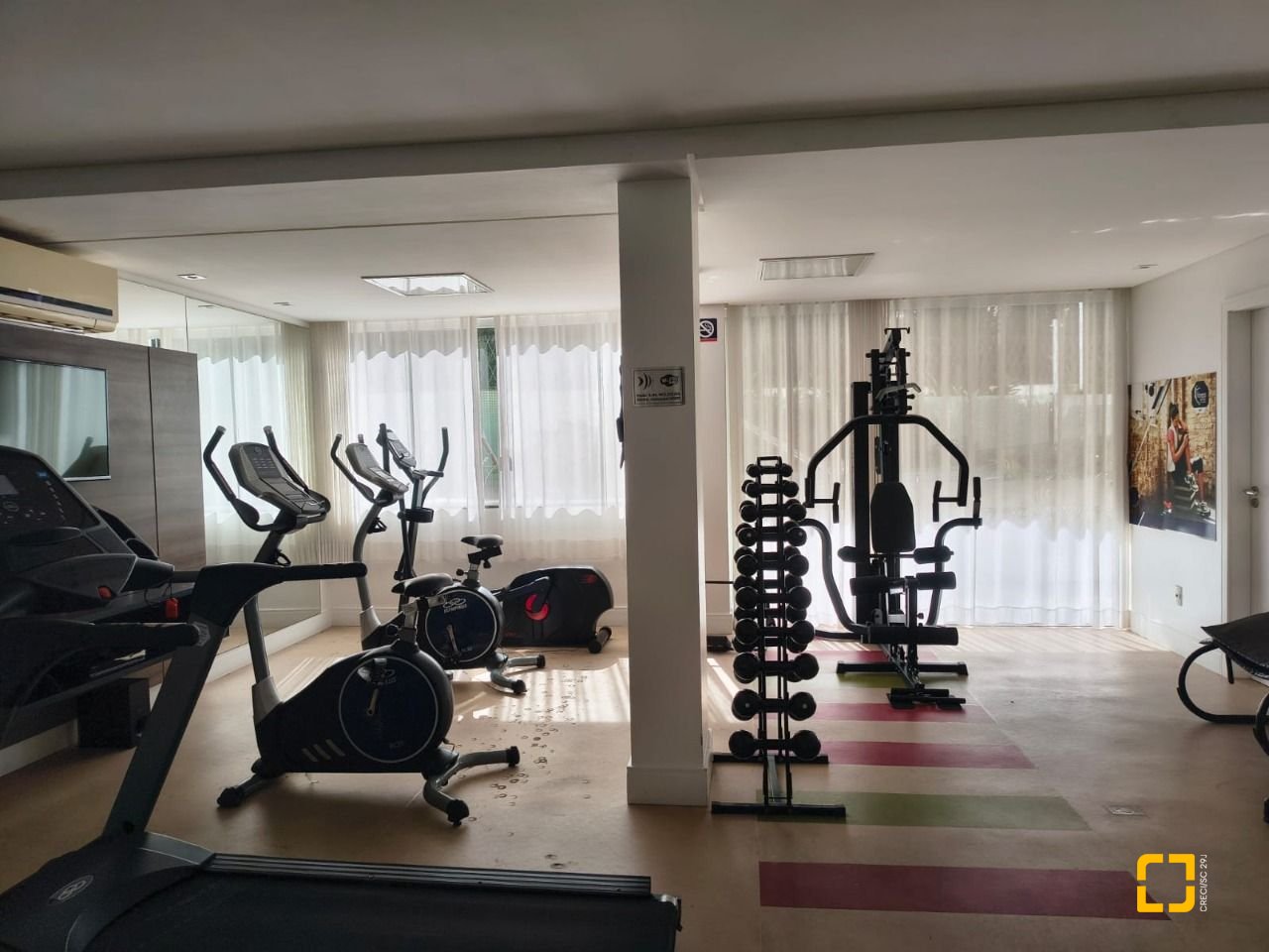 Apartamento com 117m², 5 quartos (sendo 1 suíte), 2 garagens, no bairro Jardim Atlântico em Florianópolis