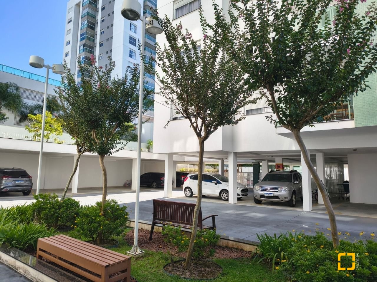 Apartamento com 117m², 5 quartos (sendo 1 suíte), 2 garagens, no bairro Jardim Atlântico em Florianópolis