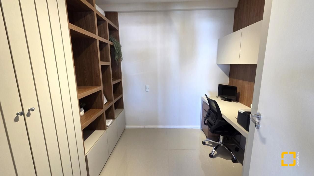 Apartamento com 117m², 5 quartos (sendo 1 suíte), 2 garagens, no bairro Jardim Atlântico em Florianópolis