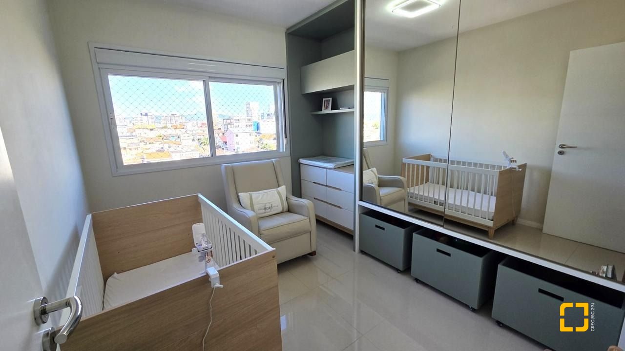 Apartamento com 117m², 5 quartos (sendo 1 suíte), 2 garagens, no bairro Jardim Atlântico em Florianópolis
