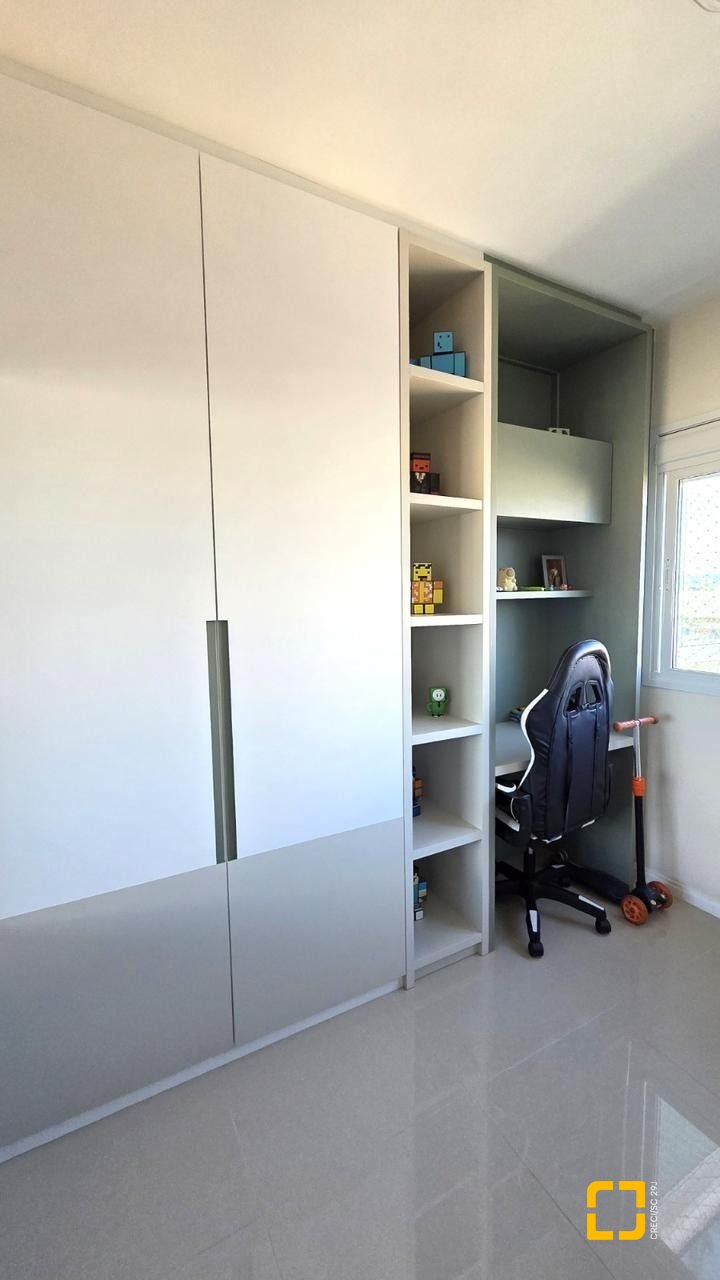Apartamento com 117m², 5 quartos (sendo 1 suíte), 2 garagens, no bairro Jardim Atlântico em Florianópolis