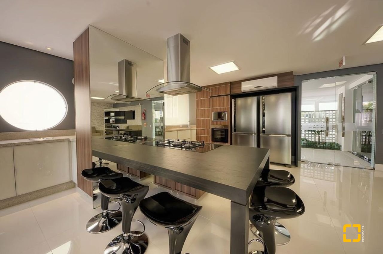 Apartamento com 117m², 5 quartos (sendo 1 suíte), 2 garagens, no bairro Jardim Atlântico em Florianópolis