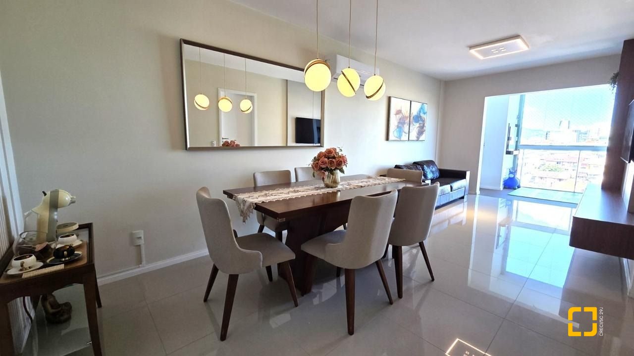 Apartamento com 117m², 5 quartos (sendo 1 suíte), 2 garagens, no bairro Jardim Atlântico em Florianópolis