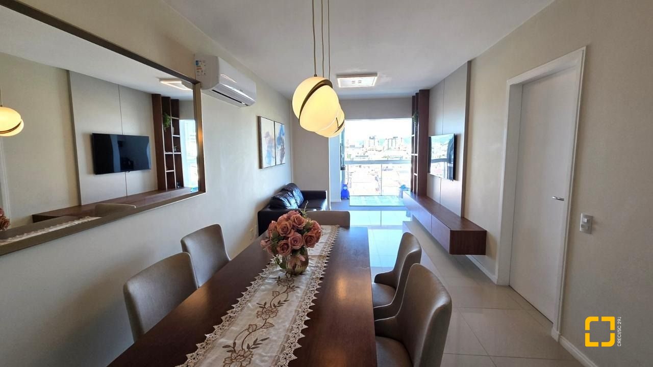 Apartamento com 117m², 5 quartos (sendo 1 suíte), 2 garagens, no bairro Jardim Atlântico em Florianópolis