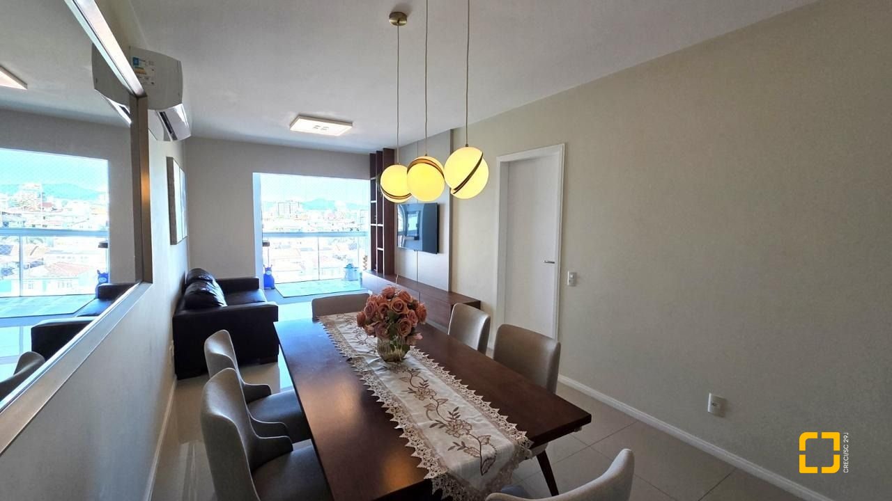 Apartamento com 117m², 5 quartos (sendo 1 suíte), 2 garagens, no bairro Jardim Atlântico em Florianópolis