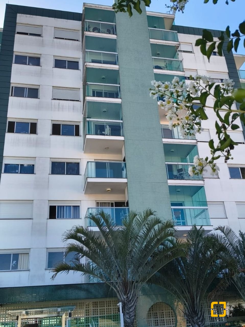 Apartamento com 117m², 5 quartos (sendo 1 suíte), 2 garagens, no bairro Jardim Atlântico em Florianópolis