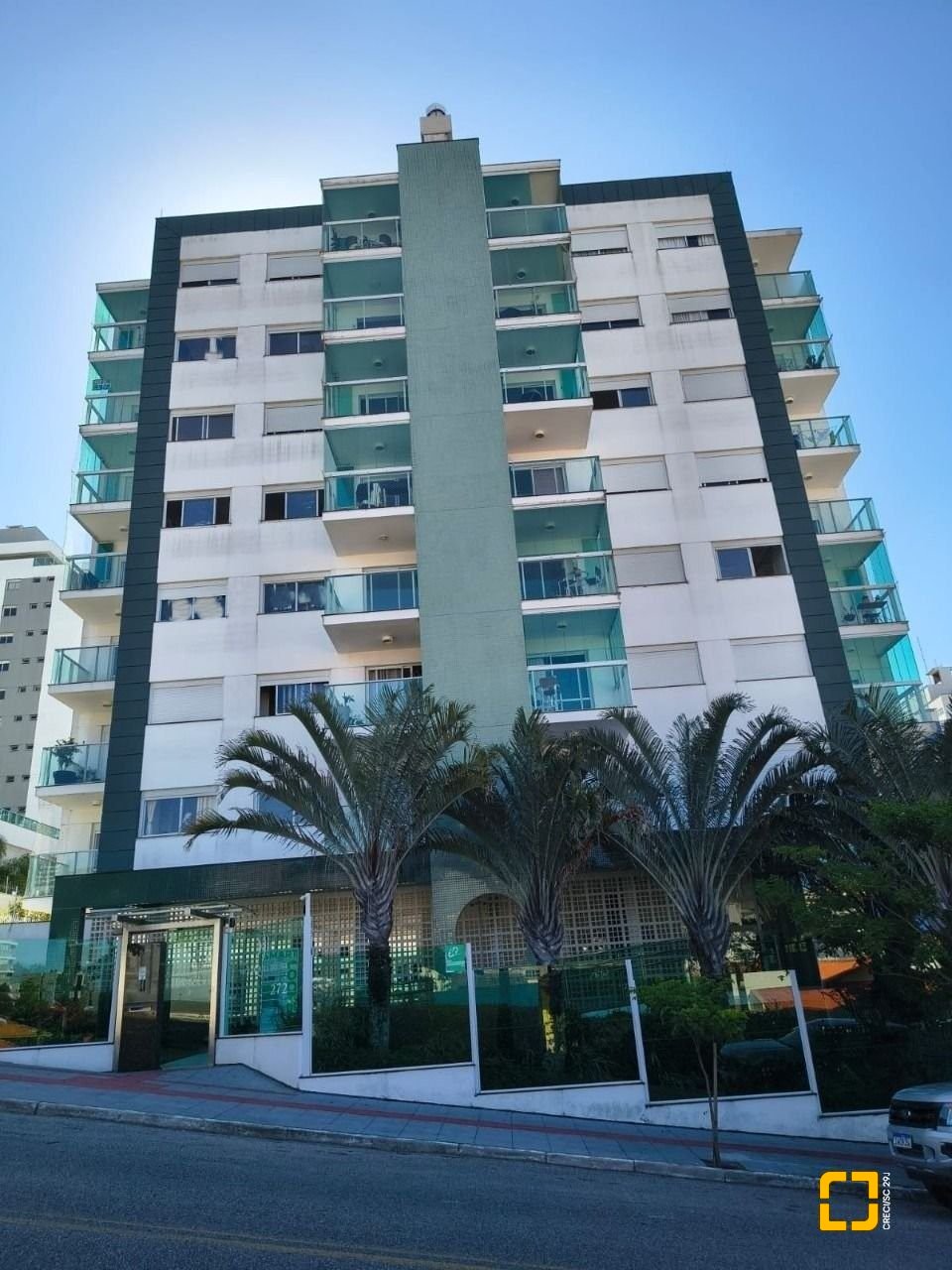 Apartamento com 117m², 5 quartos (sendo 1 suíte), 2 garagens, no bairro Jardim Atlântico em Florianópolis