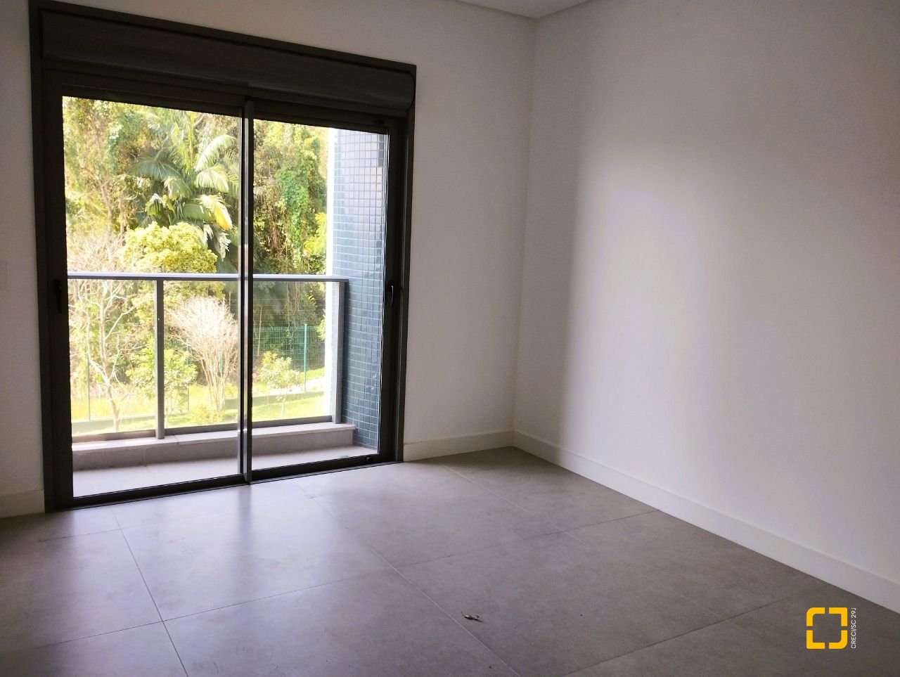 Apartamento com 176m², 6 quartos (sendo 3 suítes), 3 garagens, no bairro Cacupé em Florianópolis