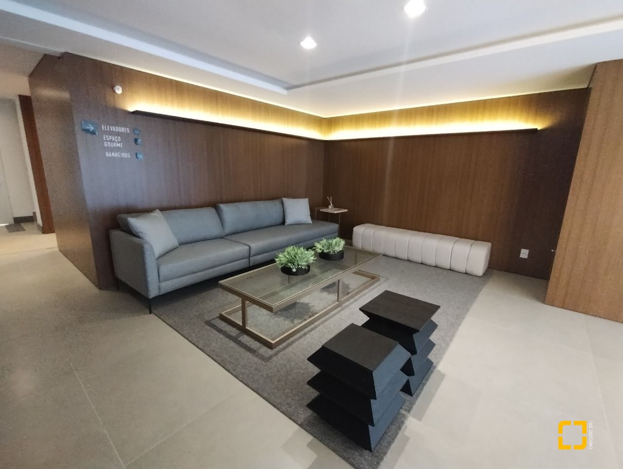 Apartamento com 176m², 6 quartos (sendo 3 suítes), 3 garagens, no bairro Cacupé em Florianópolis
