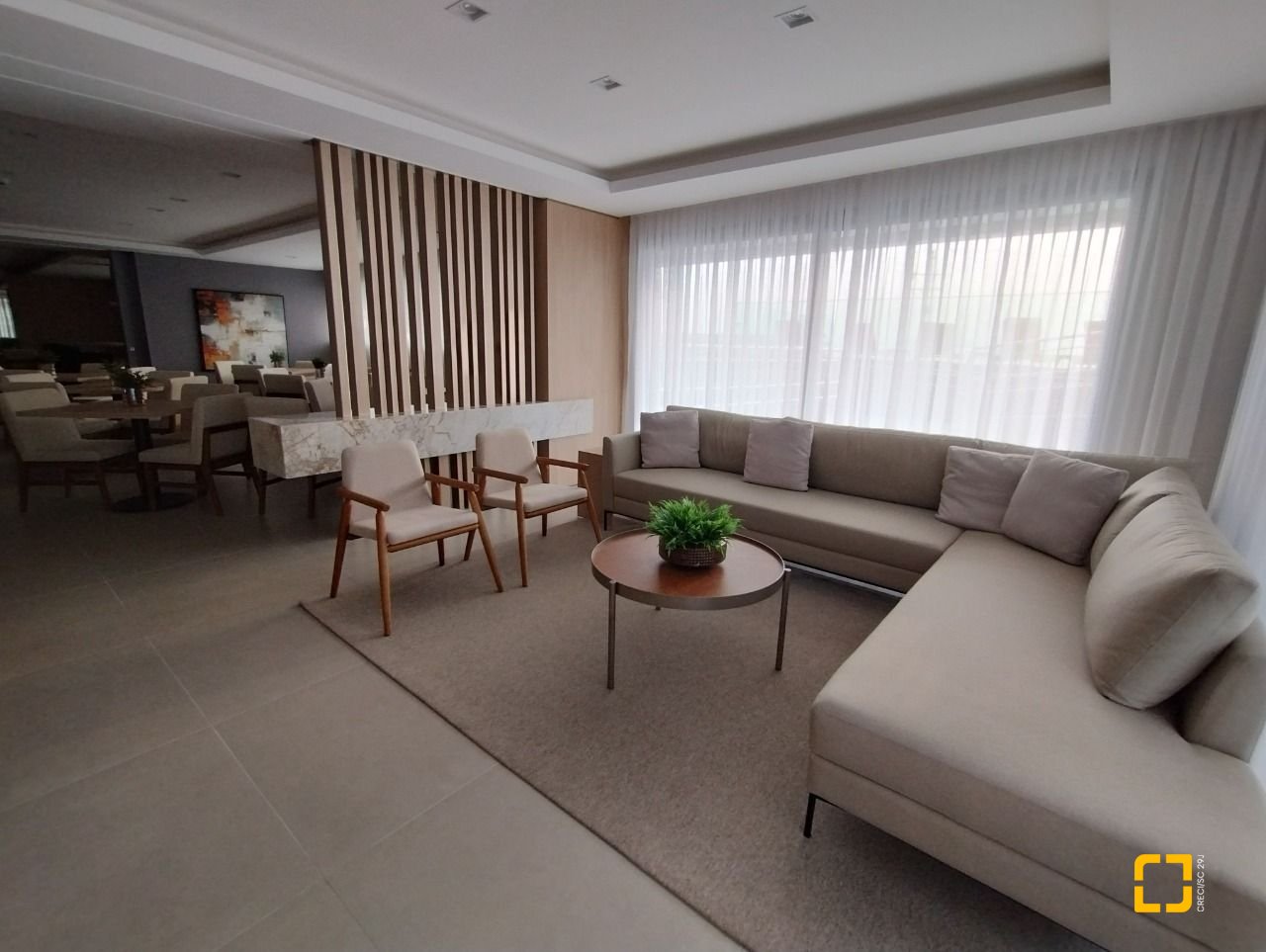 Apartamento com 176m², 6 quartos (sendo 3 suítes), 3 garagens, no bairro Cacupé em Florianópolis