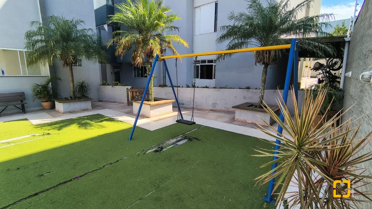 Apartamento com 74m², 3 quartos, 1 garagem, no bairro Capoeiras em Florianópolis