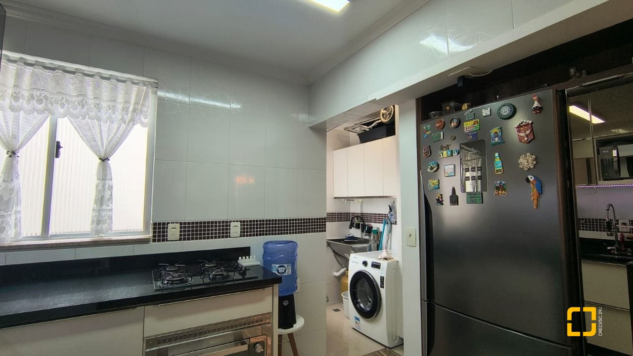Apartamento com 74m², 3 quartos, 1 garagem, no bairro Capoeiras em Florianópolis