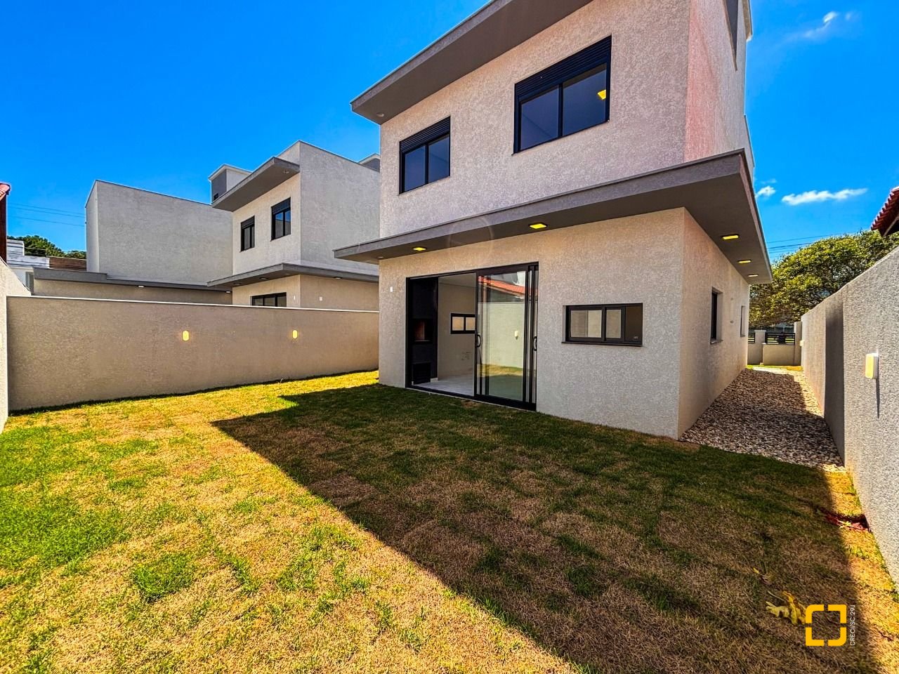Casa com 156m², 4 quartos (sendo 1 suíte), 1 garagem, no bairro Rio Vermelho em Florianópolis