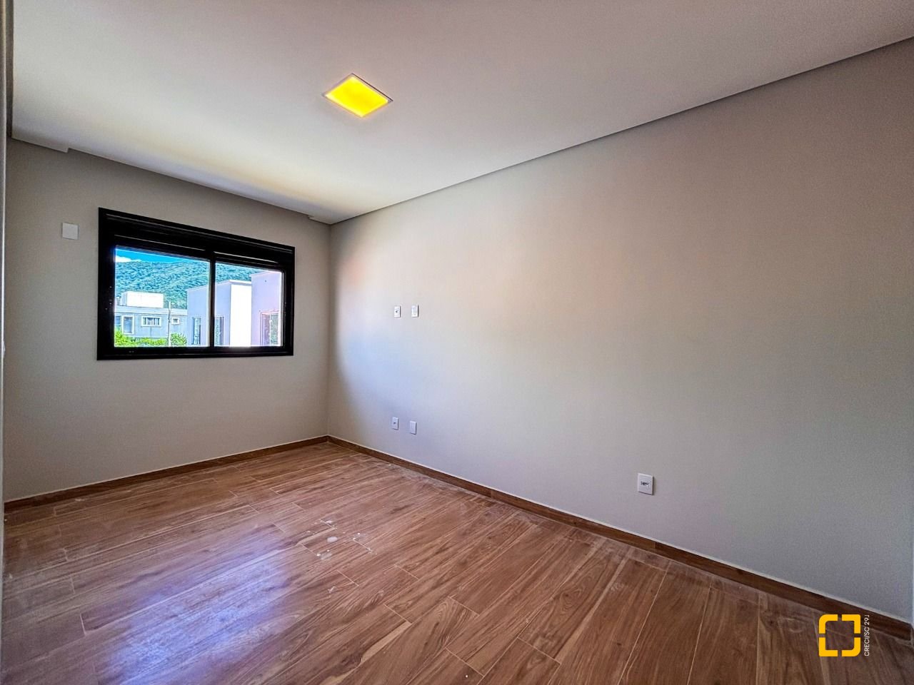 Casa com 156m², 4 quartos (sendo 1 suíte), 1 garagem, no bairro Rio Vermelho em Florianópolis