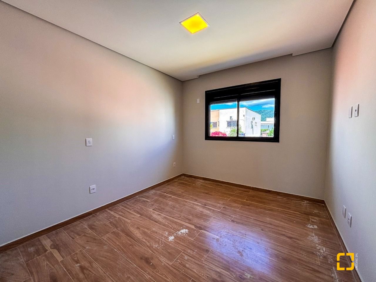 Casa com 156m², 4 quartos (sendo 1 suíte), 1 garagem, no bairro Rio Vermelho em Florianópolis