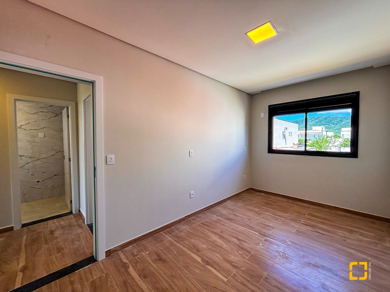 Casa com 156m², 4 quartos (sendo 1 suíte), 1 garagem, no bairro Rio Vermelho em Florianópolis