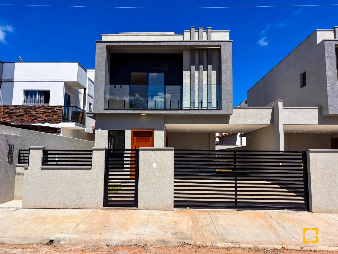 Casa com 156m², 4 quartos (sendo 1 suíte), 1 garagem, no bairro Rio Vermelho em Florianópolis
