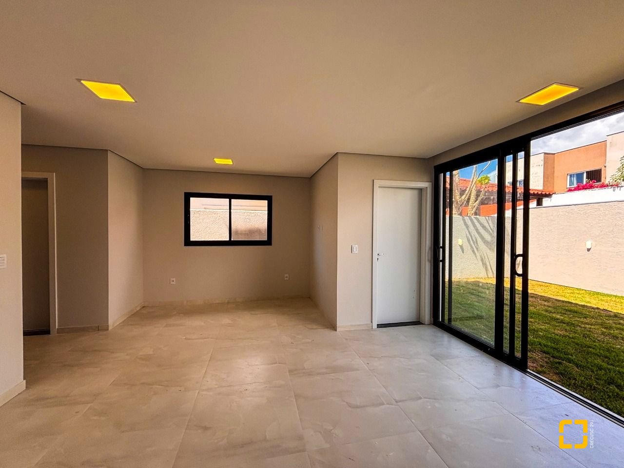 Casa com 156m², 4 quartos (sendo 1 suíte), 1 garagem, no bairro Rio Vermelho em Florianópolis