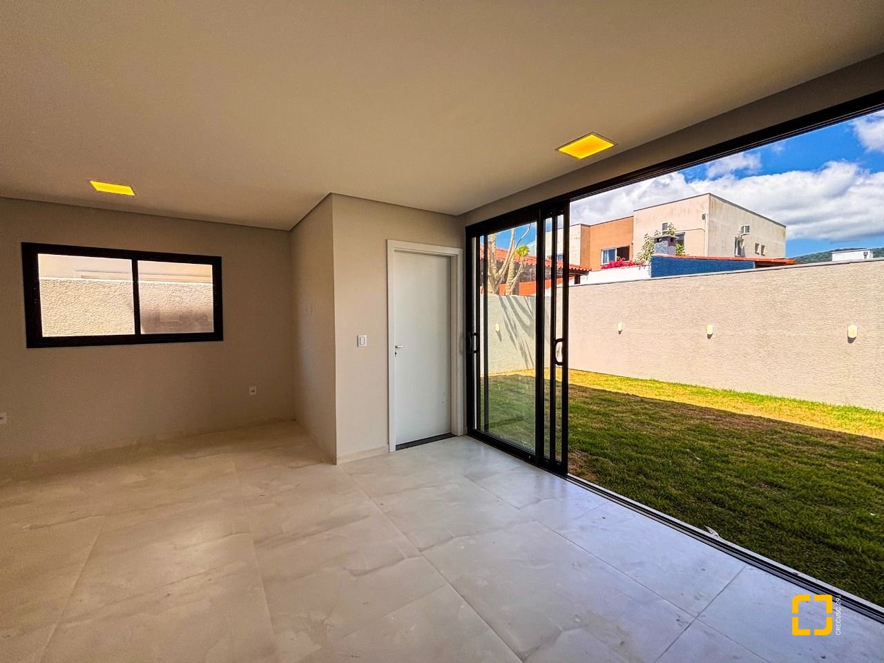 Casa com 156m², 4 quartos (sendo 1 suíte), 1 garagem, no bairro Rio Vermelho em Florianópolis