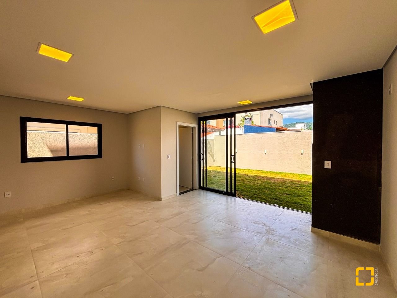 Casa com 156m², 4 quartos (sendo 1 suíte), 1 garagem, no bairro Rio Vermelho em Florianópolis