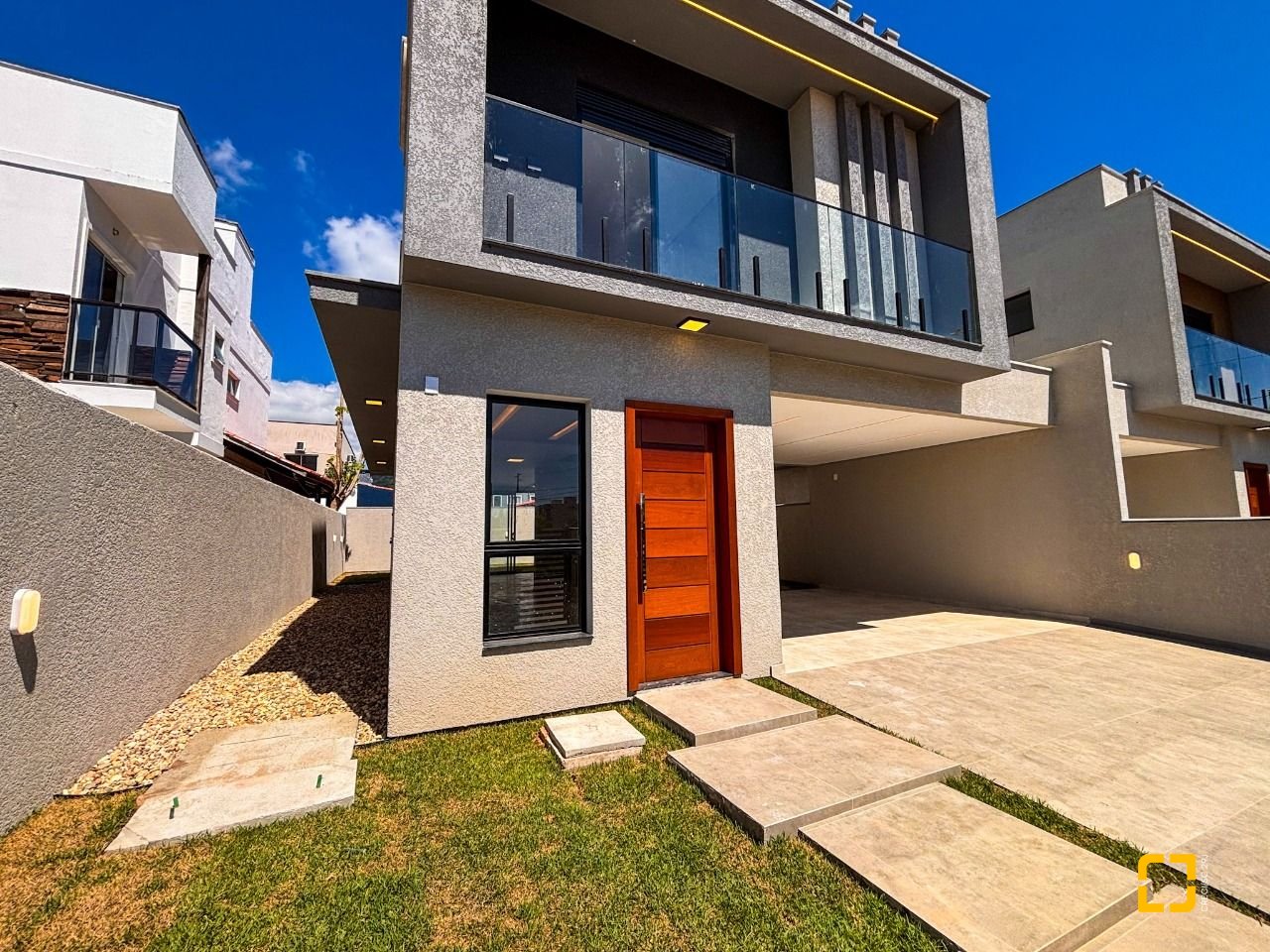 Casa com 156m², 4 quartos (sendo 1 suíte), 1 garagem, no bairro Rio Vermelho em Florianópolis