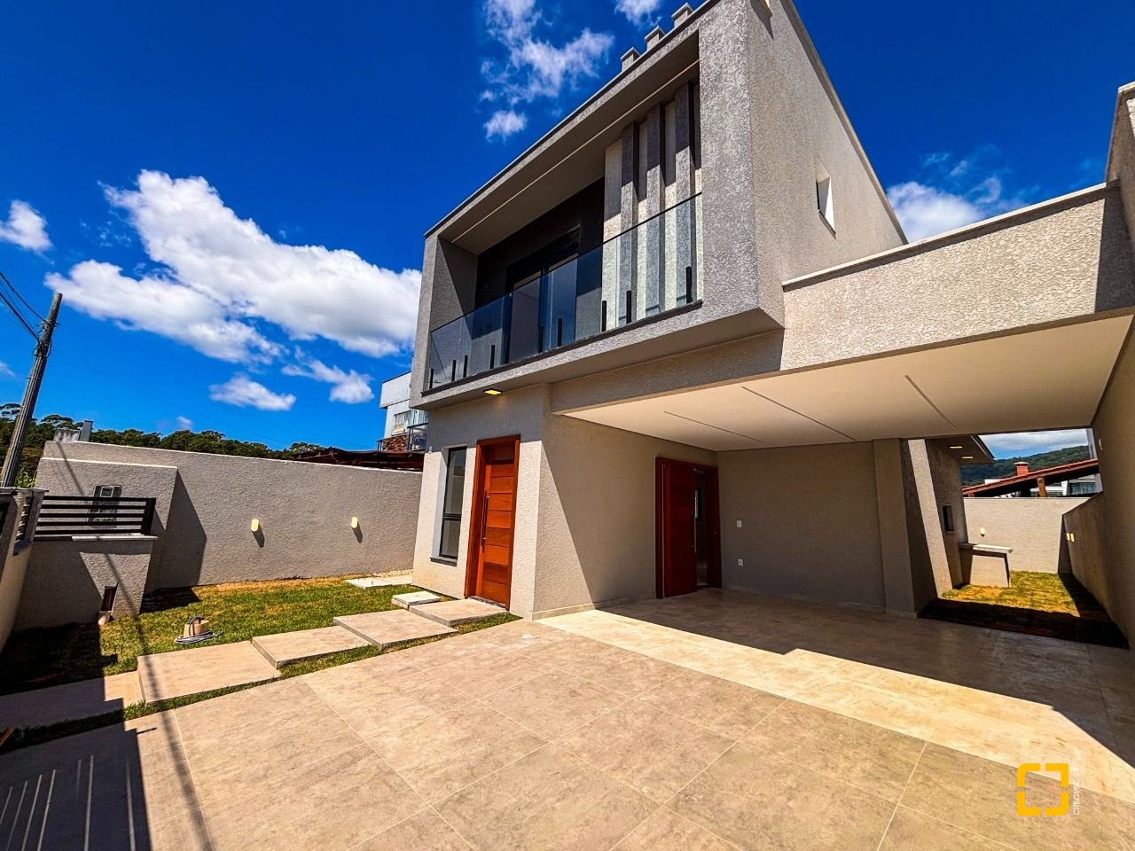 Casa com 156m², 4 quartos (sendo 1 suíte), 1 garagem, no bairro Rio Vermelho em Florianópolis