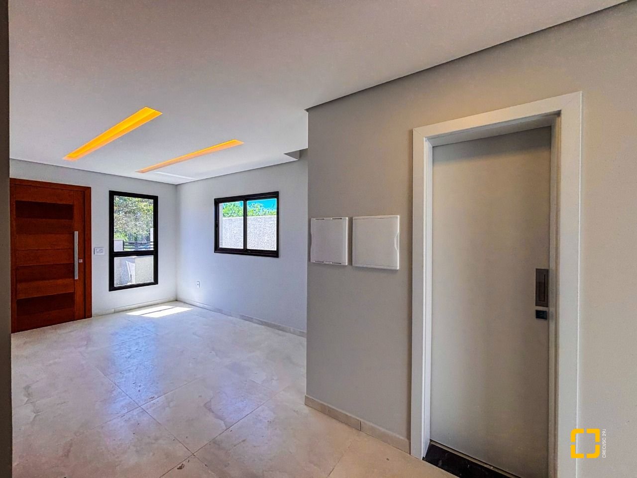 Casa com 156m², 4 quartos (sendo 1 suíte), 1 garagem, no bairro Rio Vermelho em Florianópolis