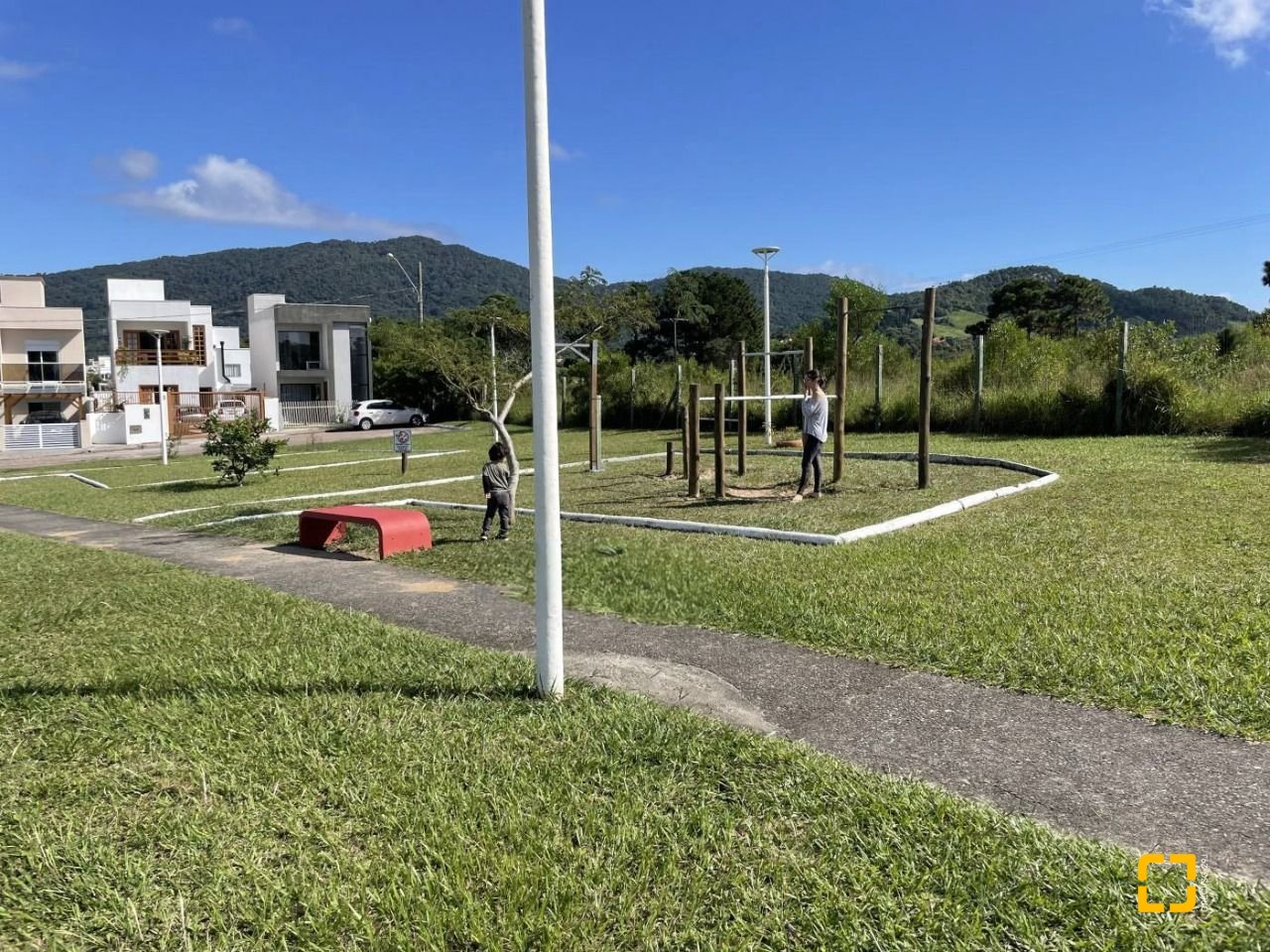 Casa com 156m², 4 quartos (sendo 1 suíte), 1 garagem, no bairro Rio Vermelho em Florianópolis