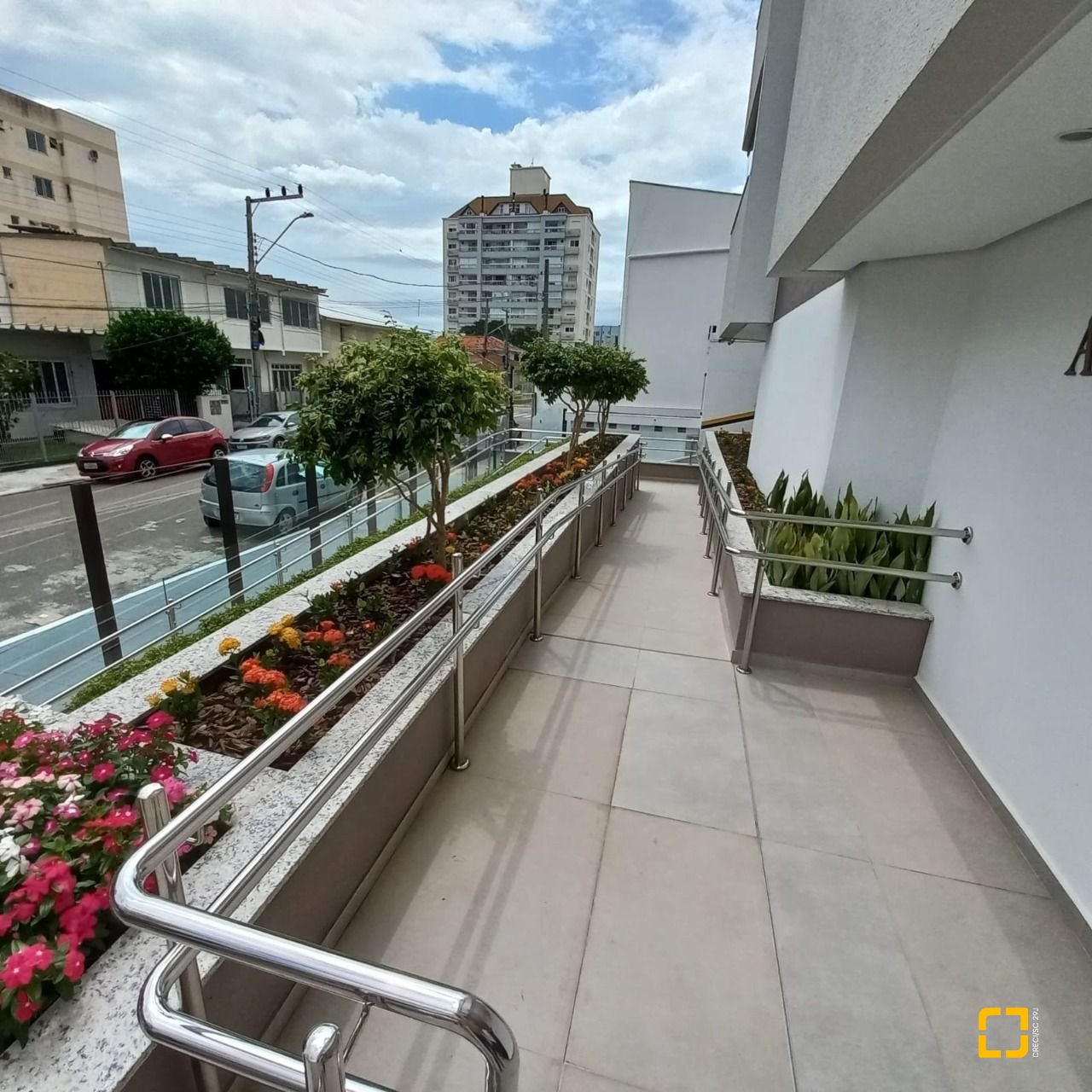 Apartamento com 108m², 4 quartos (sendo 1 suíte), 1 garagem, no bairro Balneário em Florianópolis