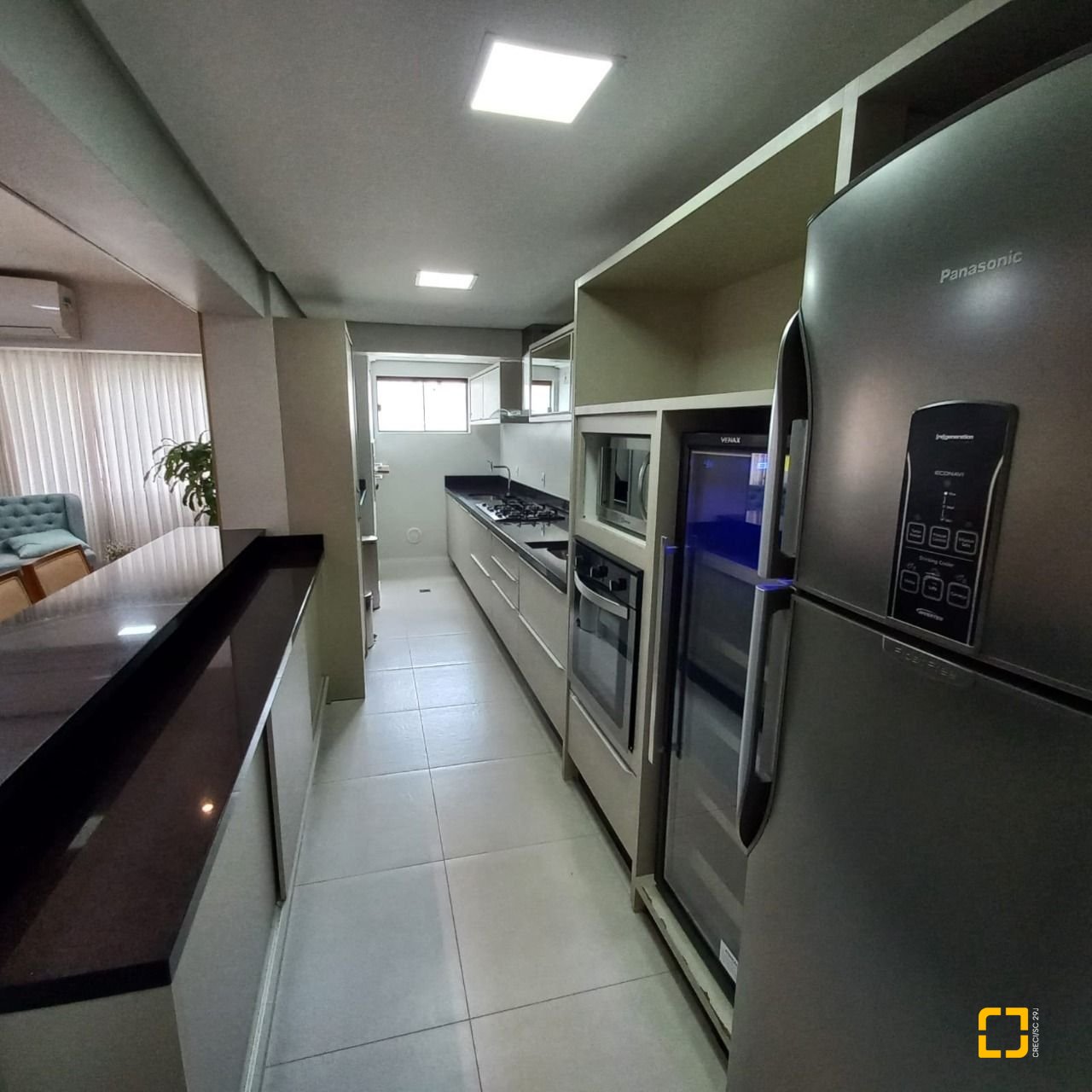 Apartamento com 108m², 4 quartos (sendo 1 suíte), 1 garagem, no bairro Balneário em Florianópolis
