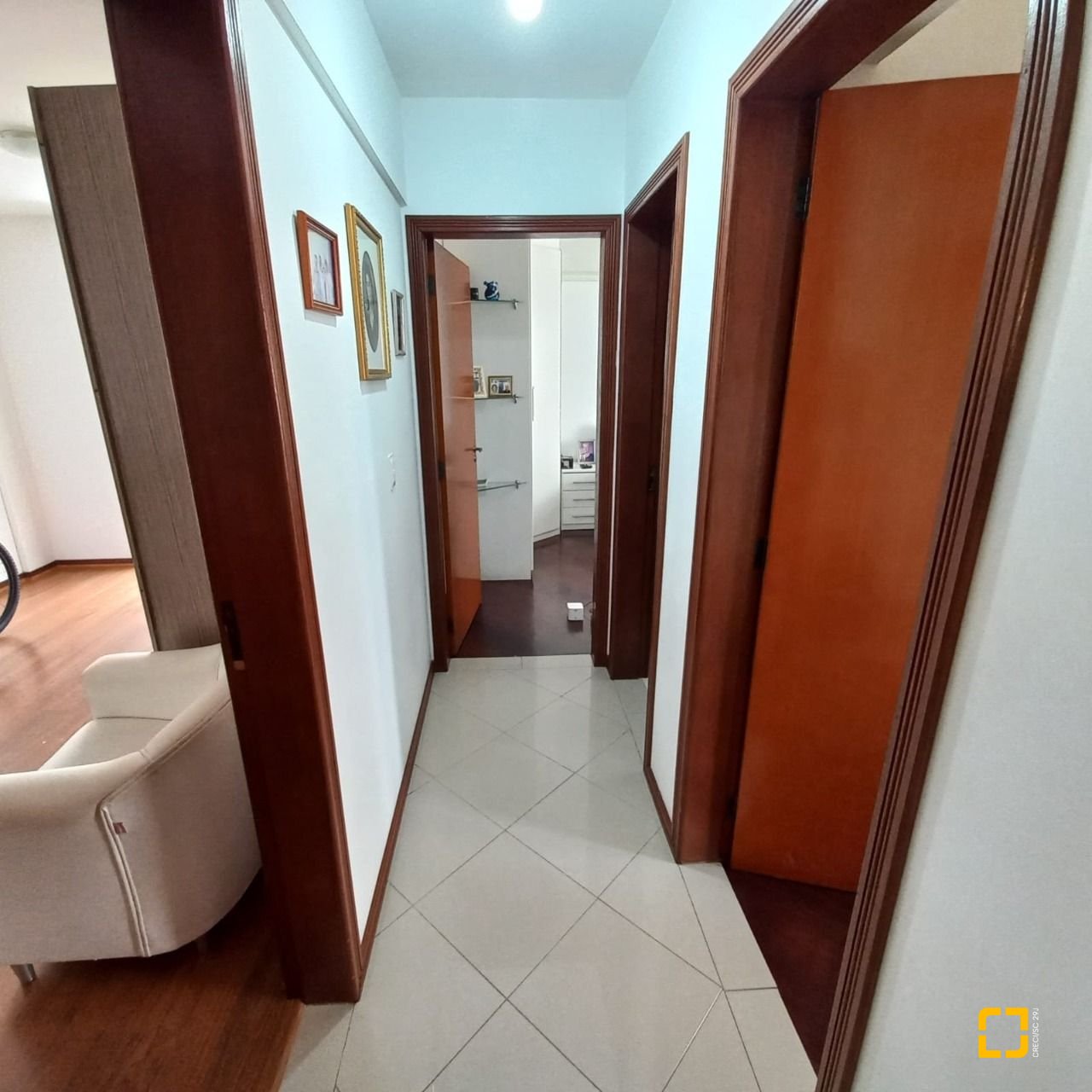 Apartamento com 108m², 4 quartos (sendo 1 suíte), 1 garagem, no bairro Balneário em Florianópolis