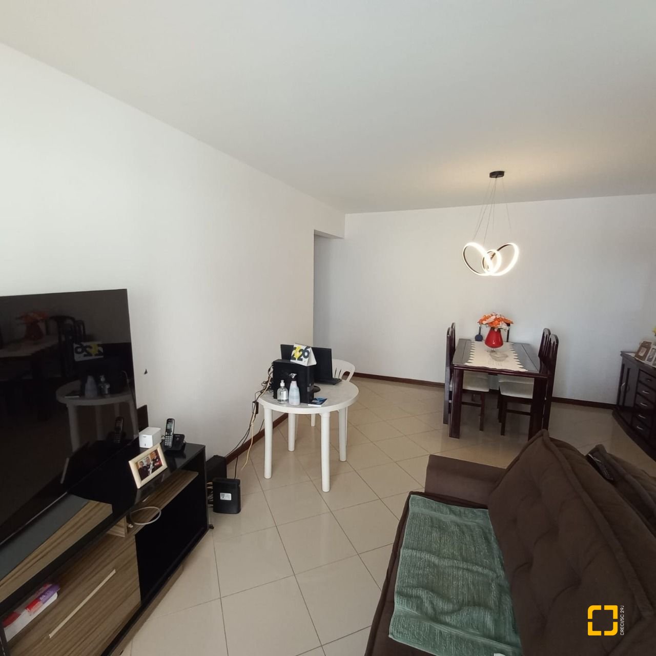 Apartamento com 108m², 4 quartos (sendo 1 suíte), 1 garagem, no bairro Balneário em Florianópolis
