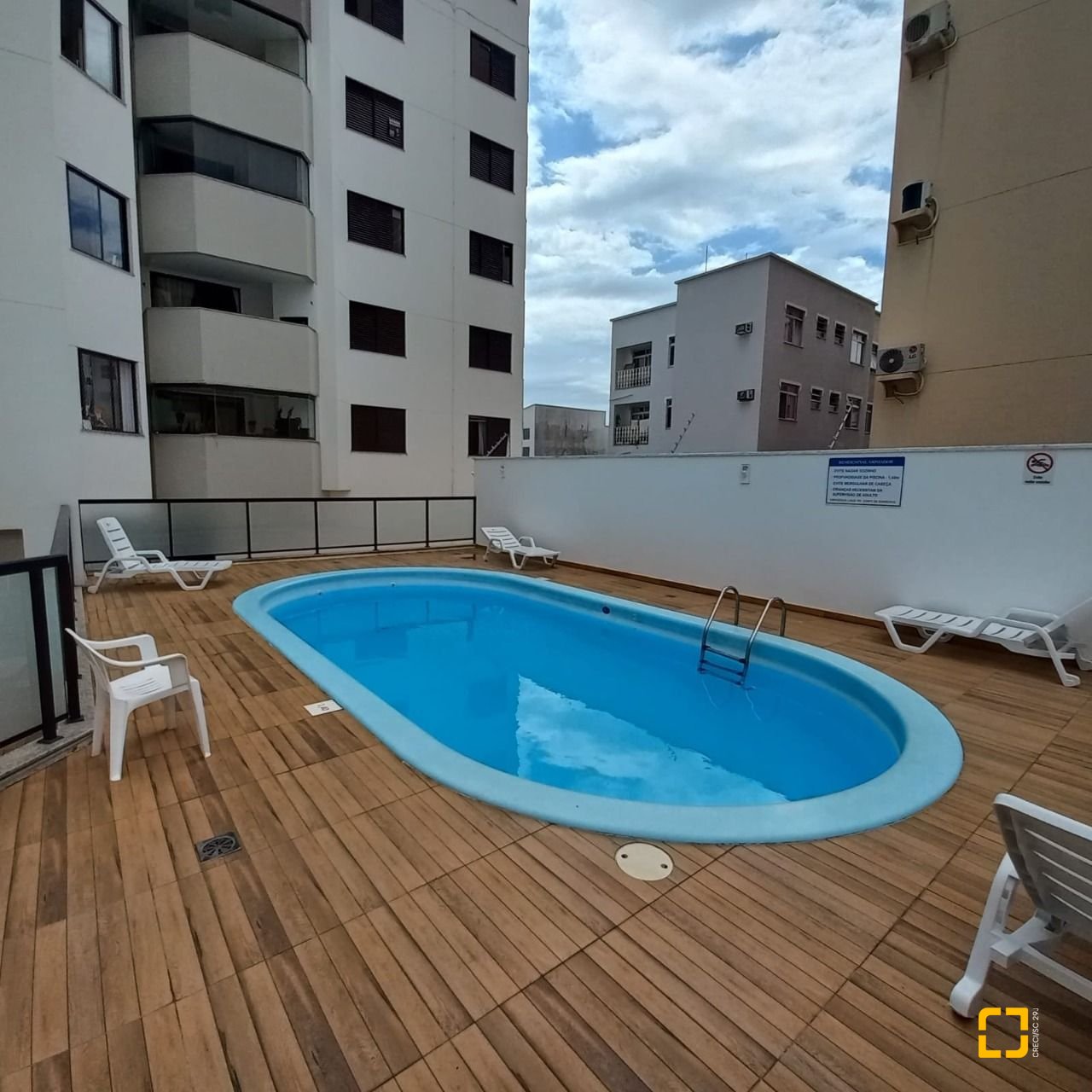 Apartamento com 108m², 4 quartos (sendo 1 suíte), 1 garagem, no bairro Balneário em Florianópolis
