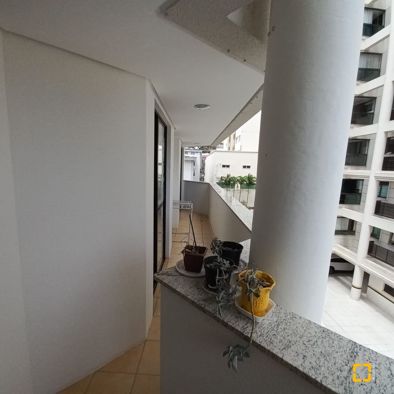 Apartamento com 108m², 4 quartos (sendo 1 suíte), 1 garagem, no bairro Balneário em Florianópolis
