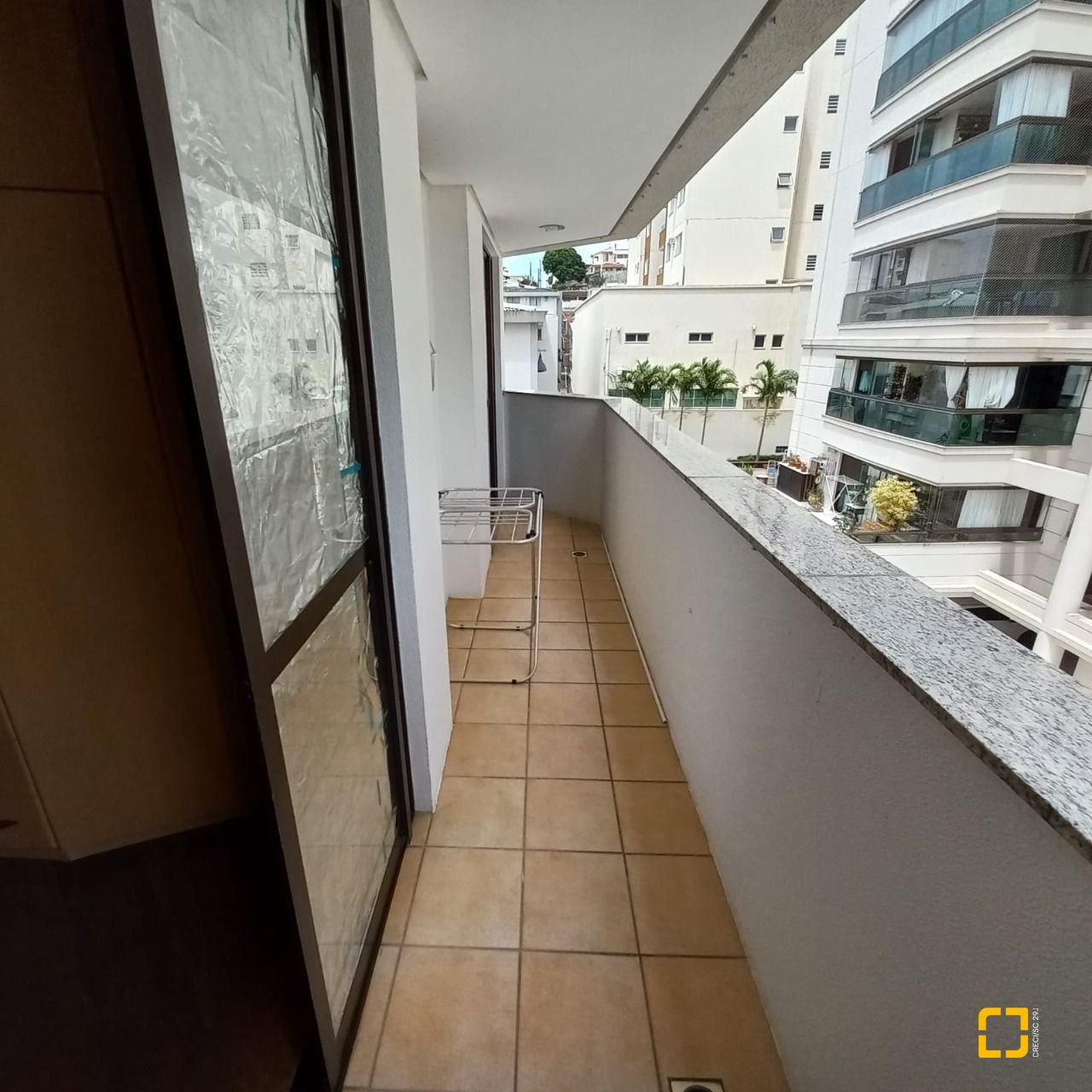 Apartamento com 108m², 4 quartos (sendo 1 suíte), 1 garagem, no bairro Balneário em Florianópolis