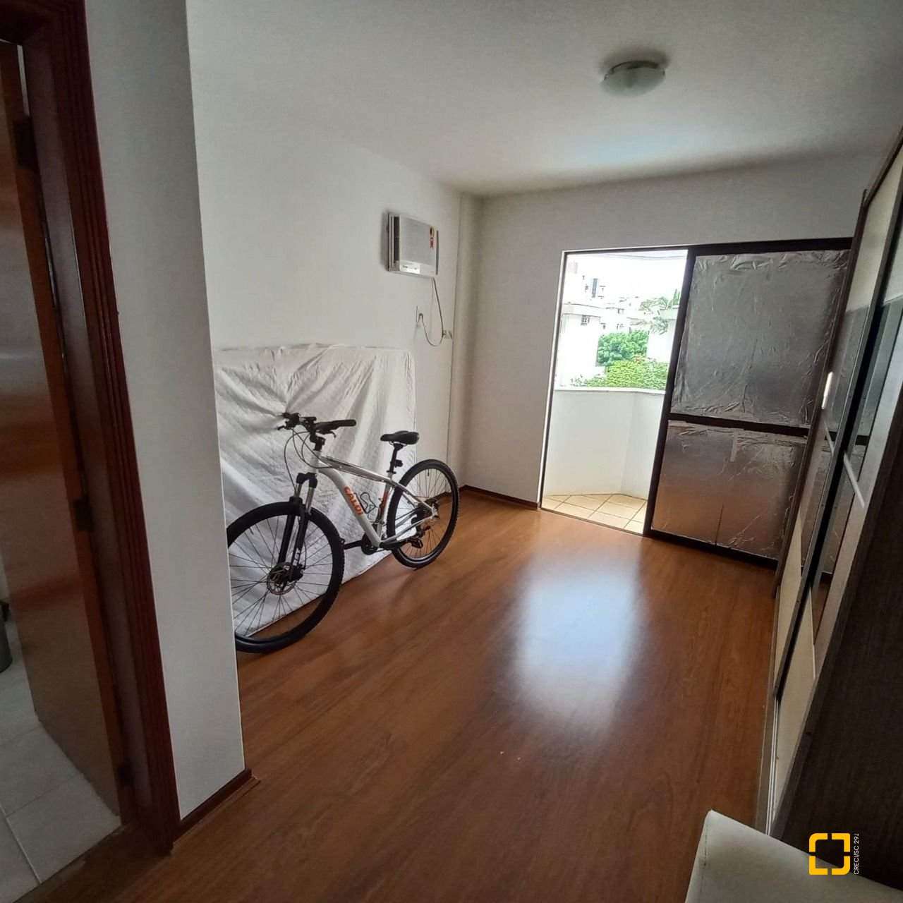 Apartamento com 108m², 4 quartos (sendo 1 suíte), 1 garagem, no bairro Balneário em Florianópolis